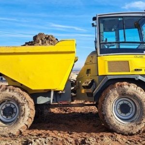 foto 5t load 9t dumper cab 4x4 Wacker Neuson (diesel Deutz)