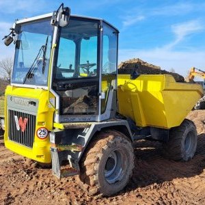 foto 5t load 9t dumper cab 4x4 Wacker Neuson (diesel Deutz)