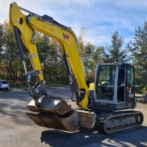 foto 9t excavator rubber offset Wacker Neuson ET90